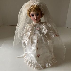 Danbury Mint Victorian Julia Vintage Bride Doll